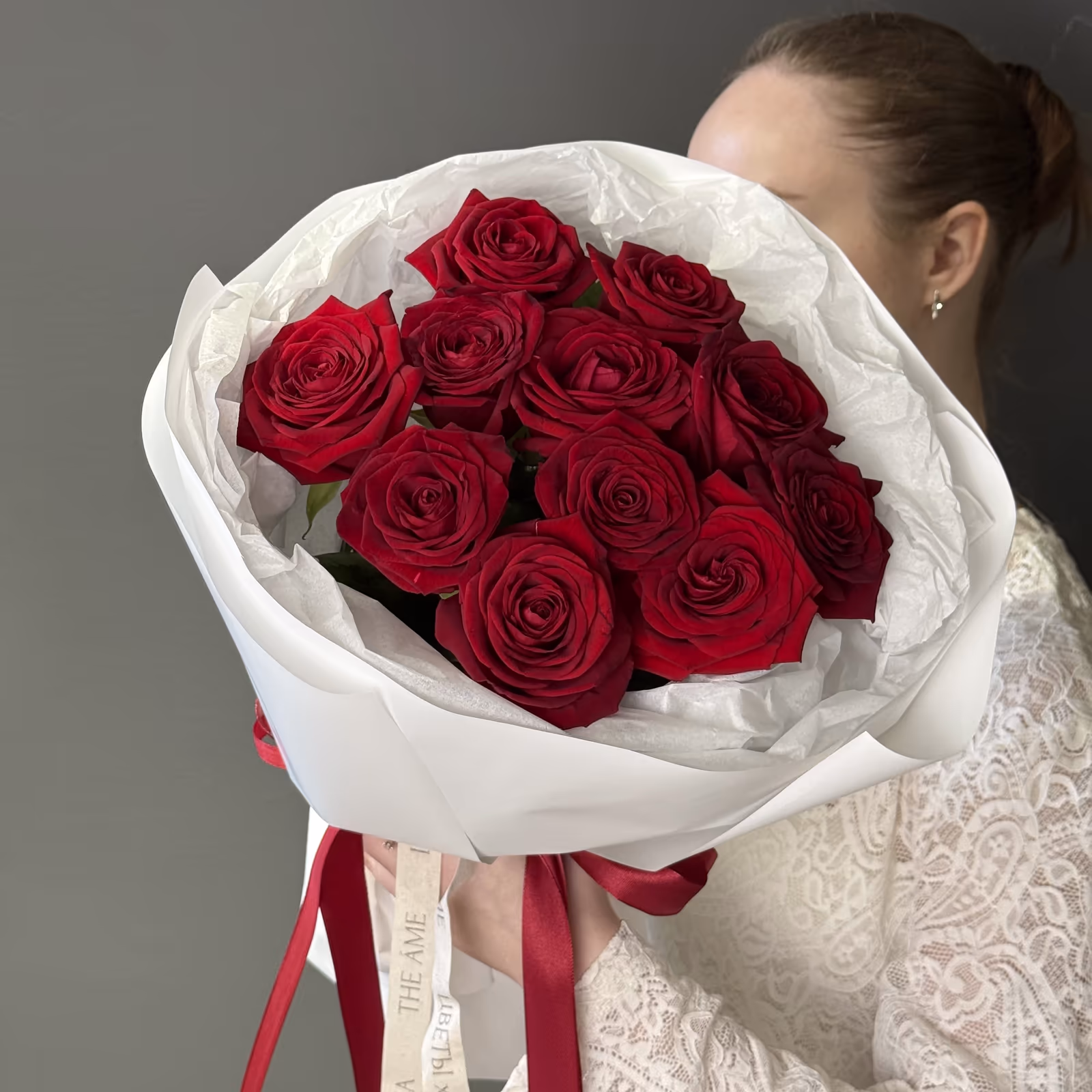 Монобукет из красных роз 11шт — THE ÁME Flowers