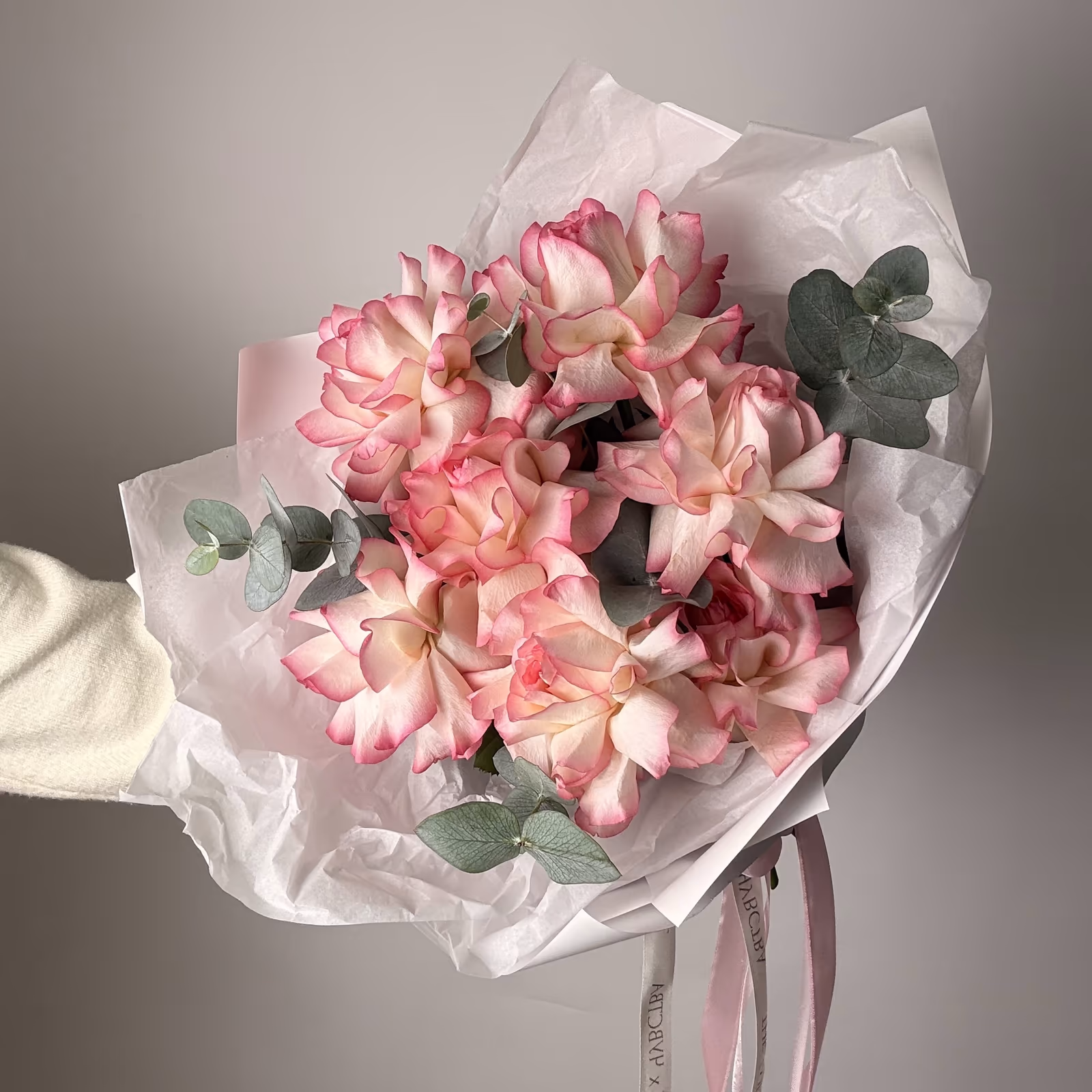 Французские розы и Эвкалипт — THE ÁME Flowers