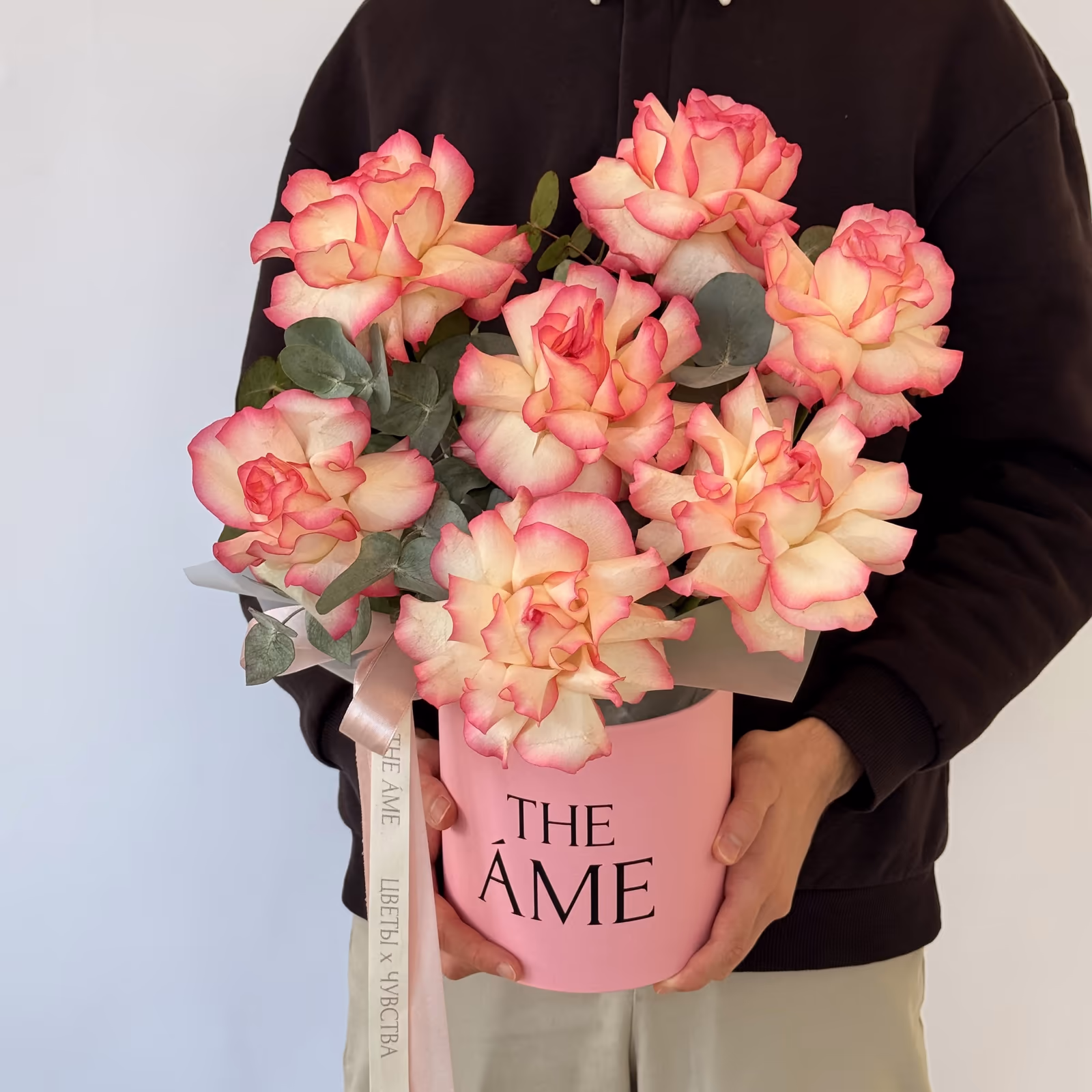 Коробка с французскими розами — THE ÁME Flowers